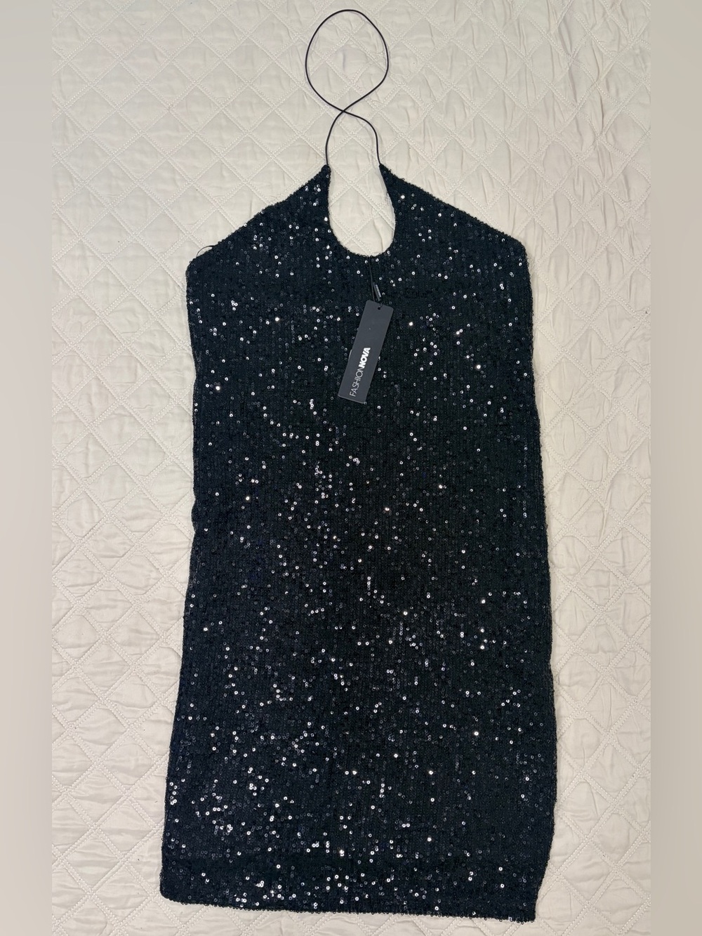 Fashion Nova - Halter X-Front Black Sequin Mini Dress Size : 1X - Picture 2 of 5